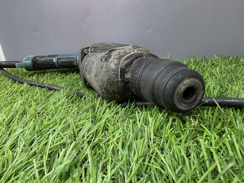 Перфоратор Makita HR2470