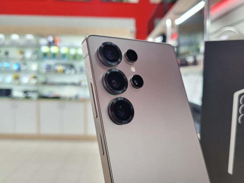 Мобильный телефон Samsung Galaxy S25 Ultra