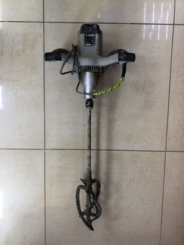 Строительный миксер Зубр МРД-1400