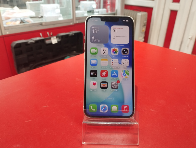 Мобильный телефон Apple iPhone 13