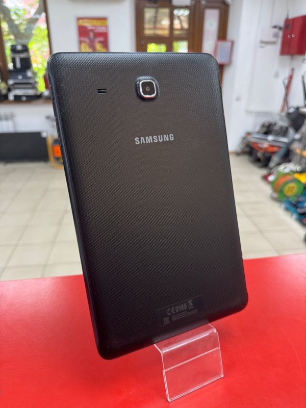 Планшет Samsung Galaxy Tab E 9.6 SM-T561