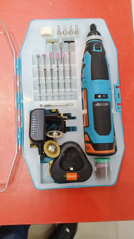 Шлифмашинка Sturm!  cgm1201s